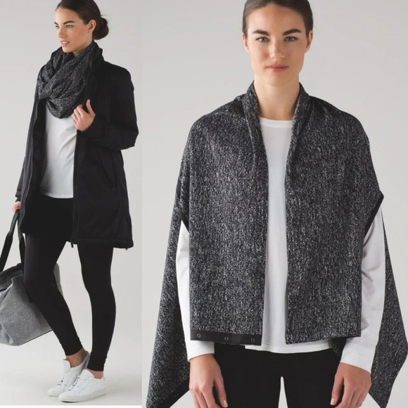 Lululemon Vinyasa Wrap
Running Luon Suited Jacquard Black White / Black - Picture 1 of 3